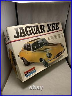 1976 Vintage MONOGRAM 1/8 Scale JAGUAR XKE Model Kit Car 2601- FREE SHIP! RARE