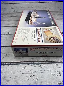 1992 Robert E. Lee Mississippi Steamboat Model Kit No 1439 Wooden Boat READ