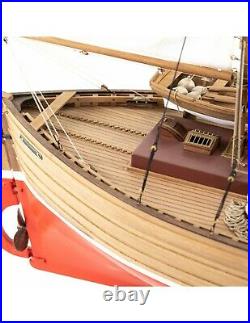 Amati Fifie Scottish Motor Fishing Vessel 132 Scale1300/09 Model Boat Kit