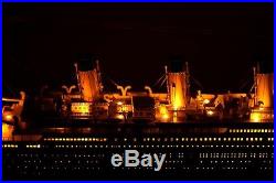 RMS Titanic White Star Line Cruise Ship Model 40 with lights