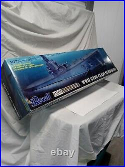 Revell 1/72 Scale WWII Gato Class Submarine model kit #85-0384 new unbuilt