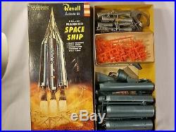 Revell XSL-01 Manned Space Ship Plastic Model withBox 1957