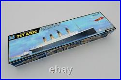 Trumpeter RMS Titanic with LED lighting 1200 scale plastic ship model kit 3719